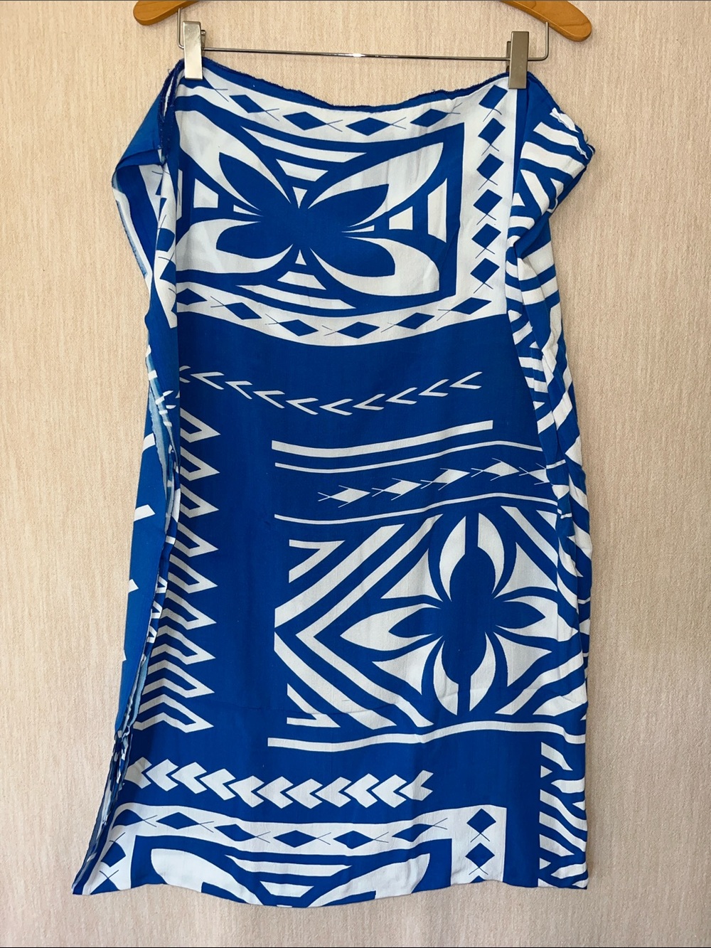 Koko Pacific Sarong - Picture 4 of 6